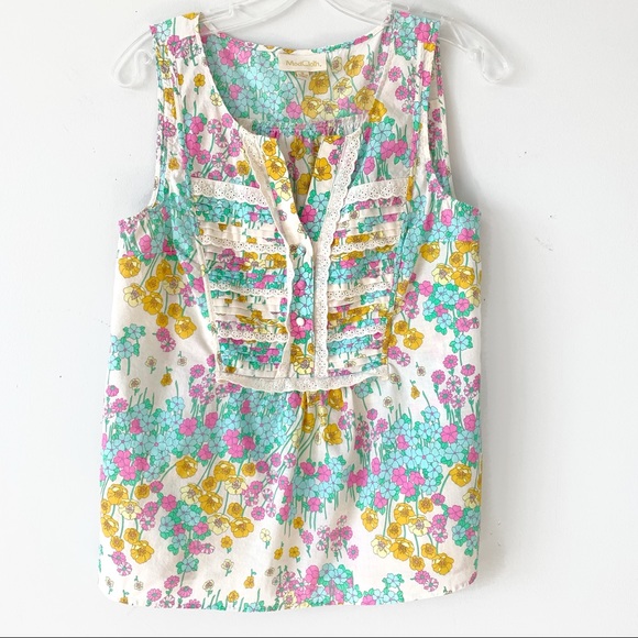 Modcloth Tops - Modcloth Floral Pleated Lace Button Down Tank Top
